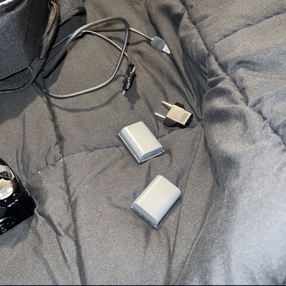 Canon eos camera - Picture 3 of 3